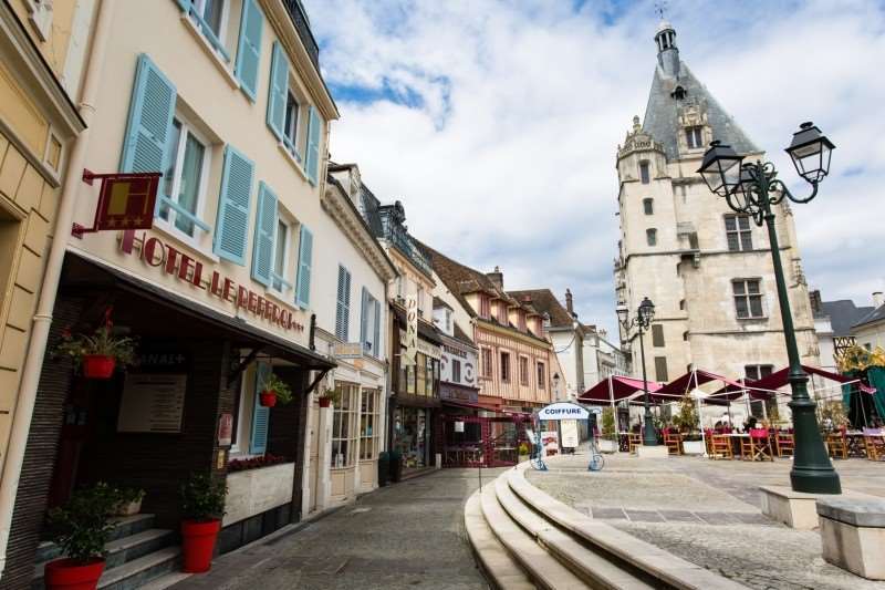 Hotel Le Beffroi Dreux Eksteriør bilde